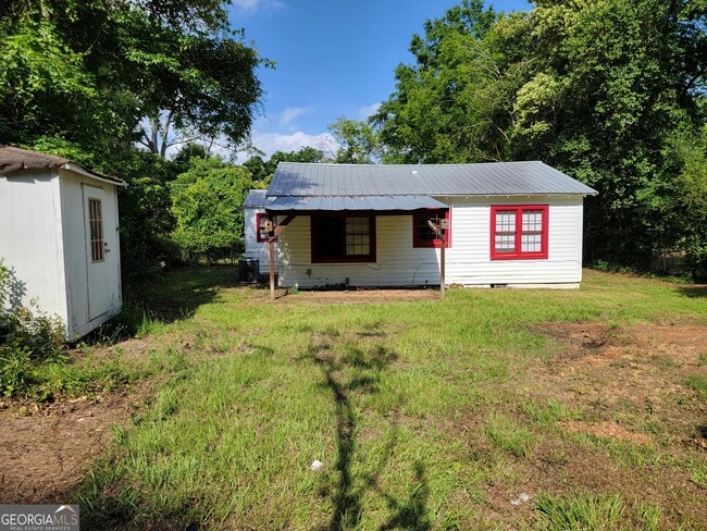 Building Photo - 810 N Jackson St