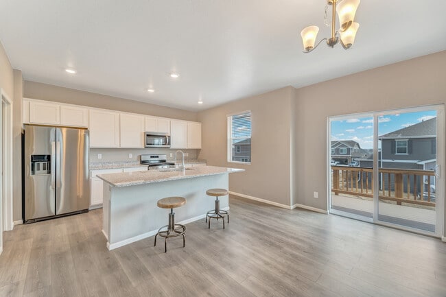 Foto del edificio - 6818 Whisper Trail Ln