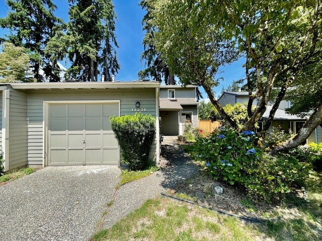 Building Photo - 13236 NE 139th Pl