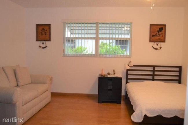 Foto del edificio - 2 br, 2 bath  - 7230 E Oakridge Cir