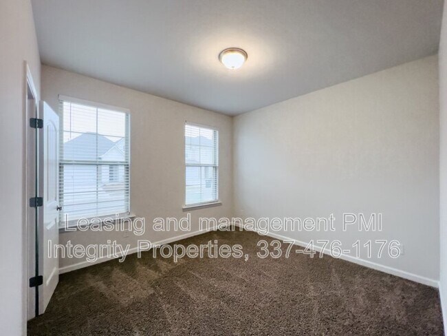Building Photo - 13852 Keever Ave