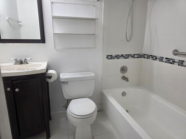 Foto del edificio - 5055 NW 7th St