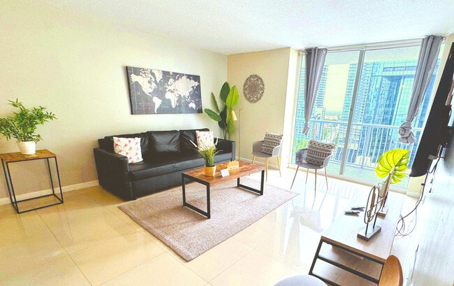 Building Photo - 1200 Brickell Bay Dr