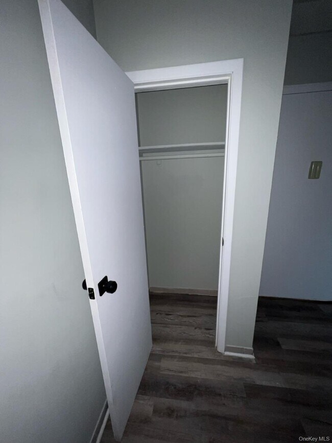 Foto del edificio - 308 Maple Ave