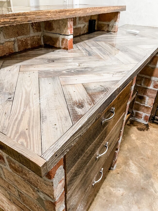 27 Hambrick Rd, Nitro, WV 25143 Apartments in Nitro, WV