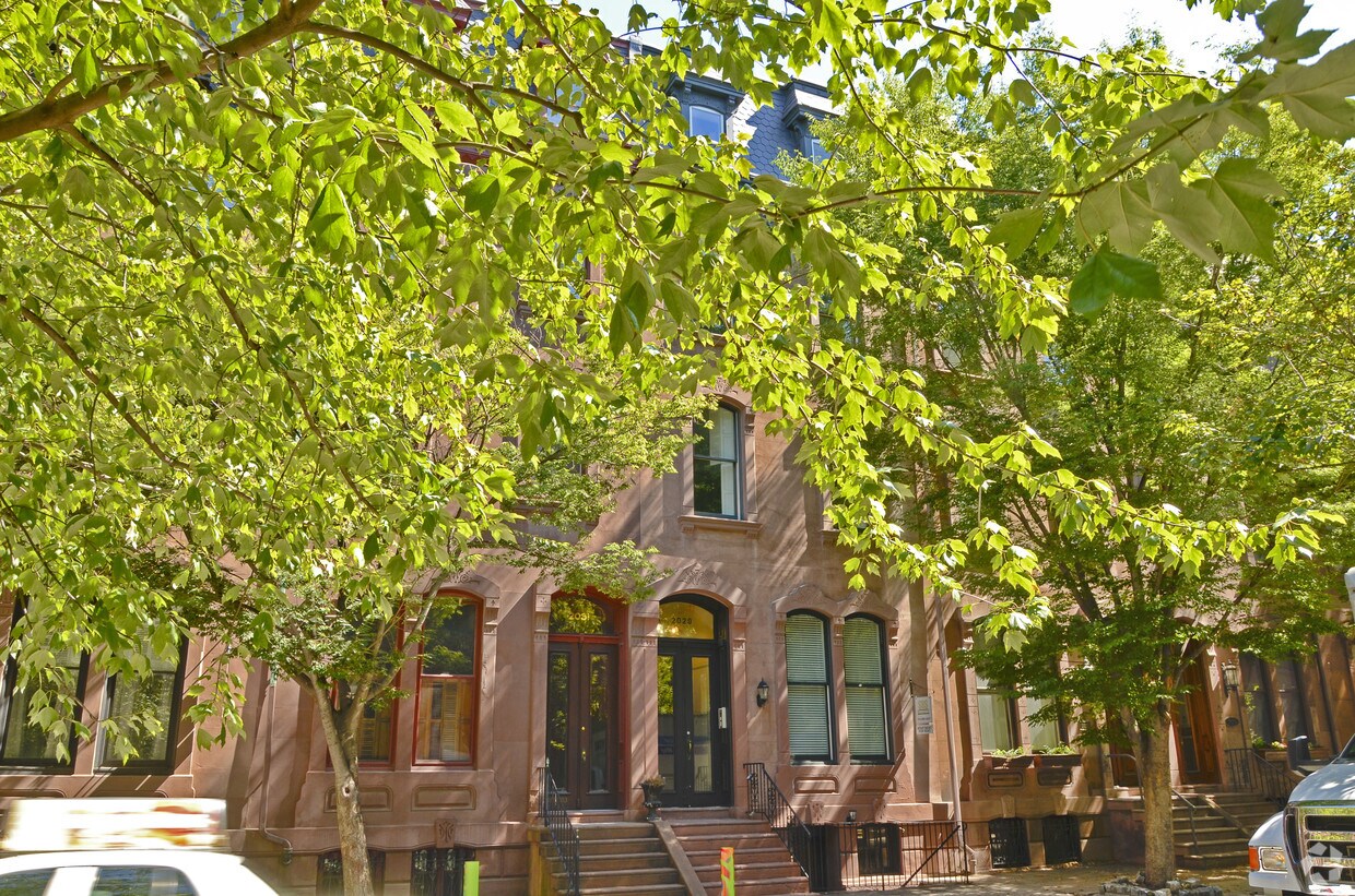 Building Photo - 2029 Spruce St