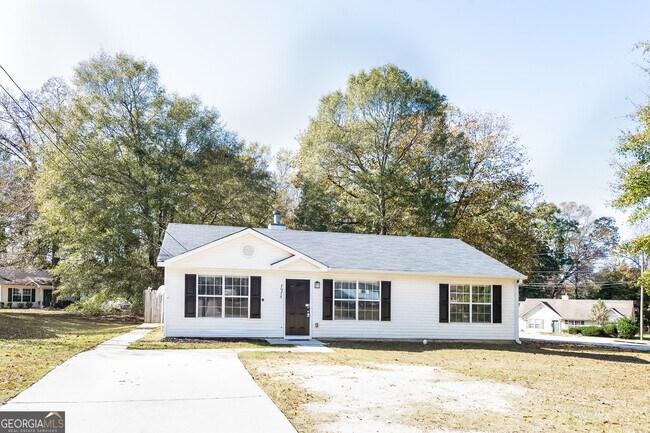 Building Photo - 7975 Trinity Park Dr
