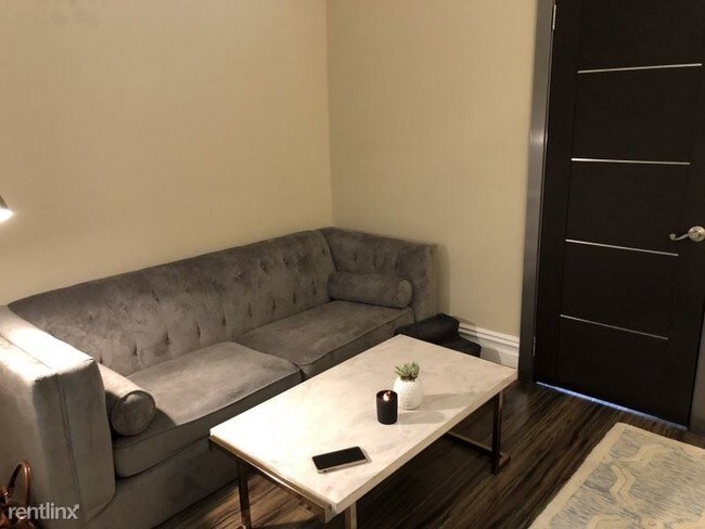 Foto del edificio - 1 br, 1 bath Apartment - 174 Kent Ave