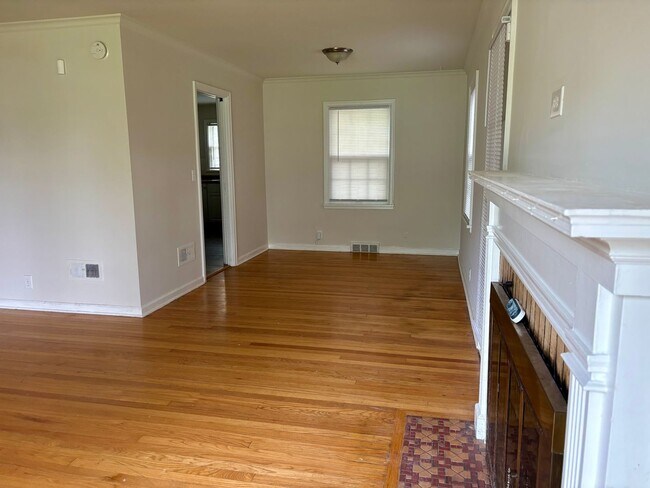 Foto del edificio - Beautiful 3 Bedroom 1 Bathroom Morton Meadows Cottage