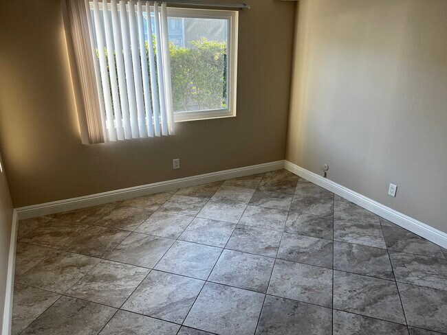 Foto del edificio - 3304 Avenida del Presidente