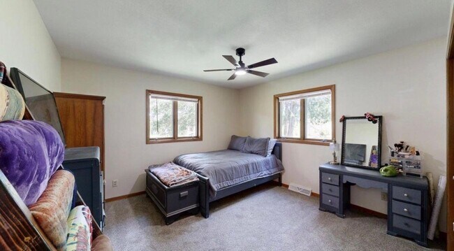 Building Photo - 2836 WI-27