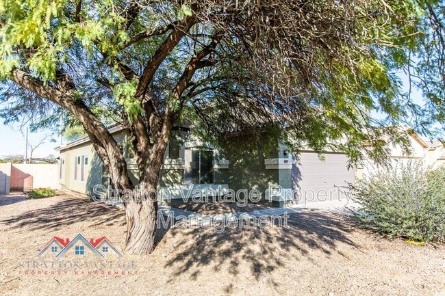 Building Photo - 16092 W Woodlands Ave