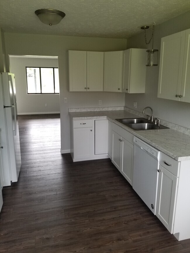 Foto del edificio - 4215 Manhattan E