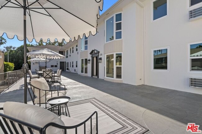 Building Photo - 1252 N Crescent Heights Blvd