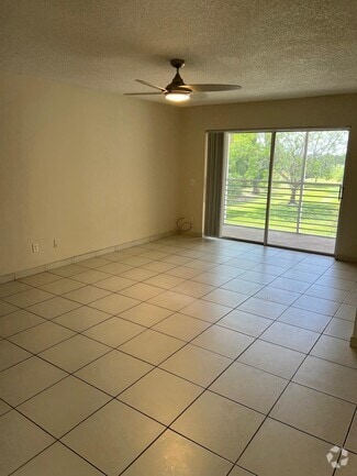 Building Photo - 2491 SW 82nd Ave