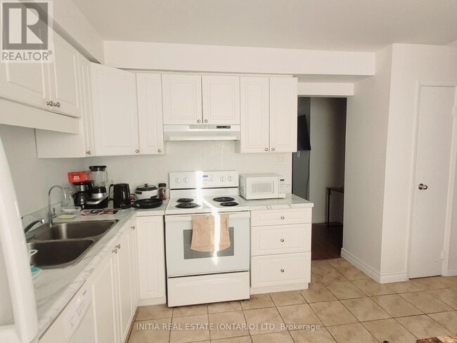 Building Photo - 35 Waterman Ave