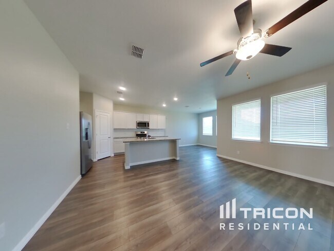 Foto del edificio - 932 Skytop Dr