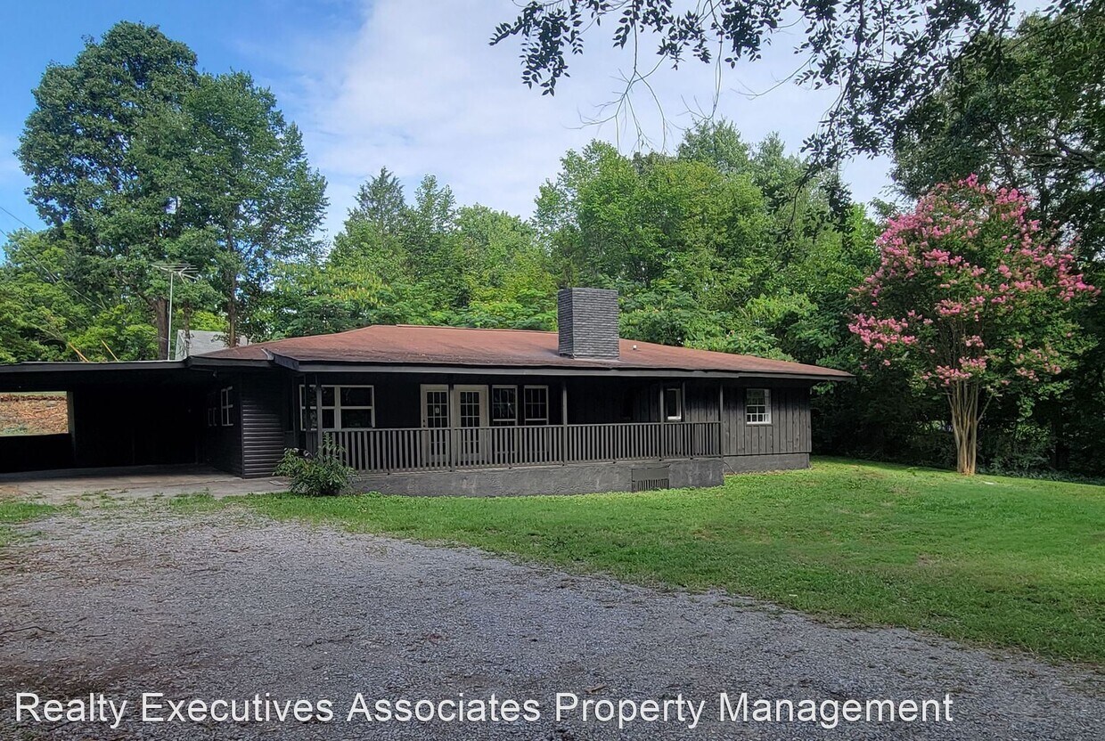 753 Maple Grove St, Maryville, TN 37801 House Rental in Maryville, TN