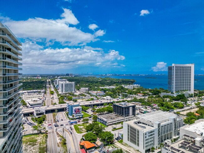 Foto del edificio - 3470 E Coast Ave