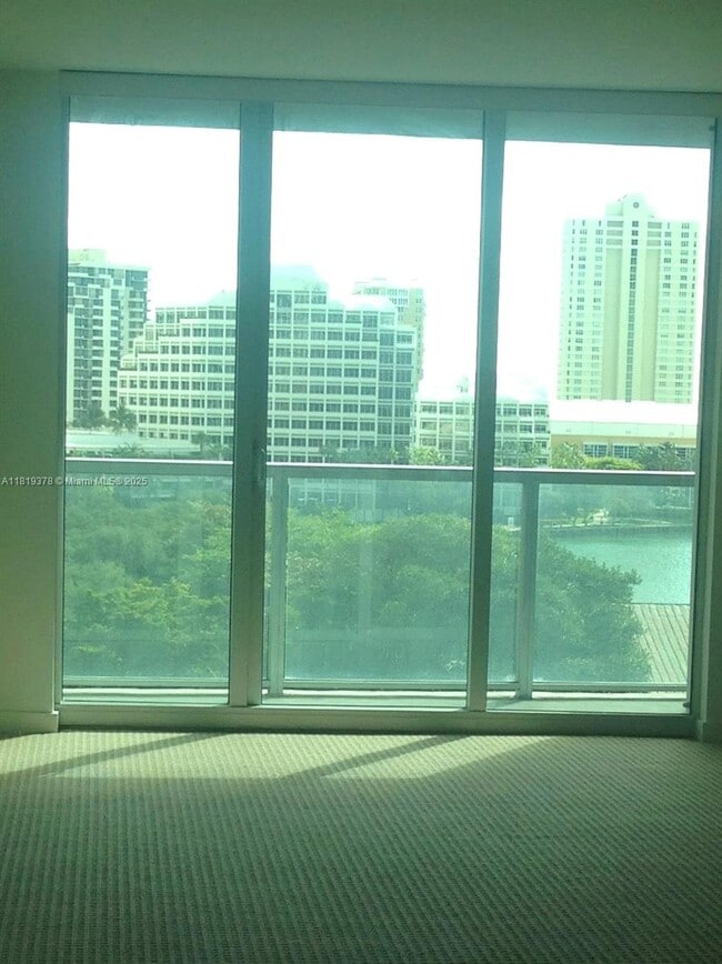 Building Photo - 500 Brickell Ave