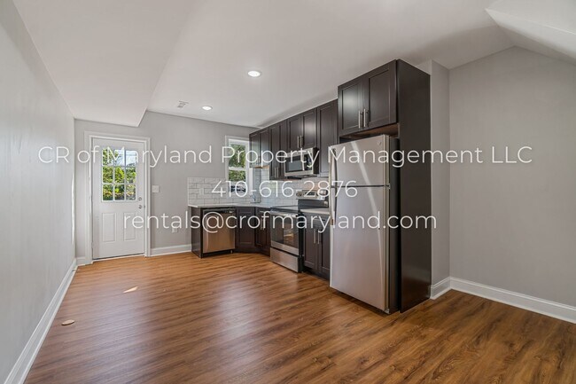 Foto del edificio - WAITLIST APPLICATIONS ONLY