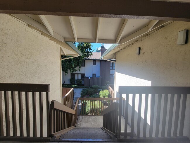 Building Photo - 1701 Mahogany Way