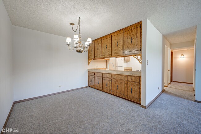 Building Photo - 10355 Menard Ave