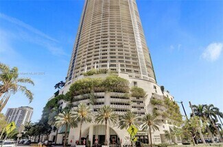 Building Photo - 1750 N Bayshore Dr