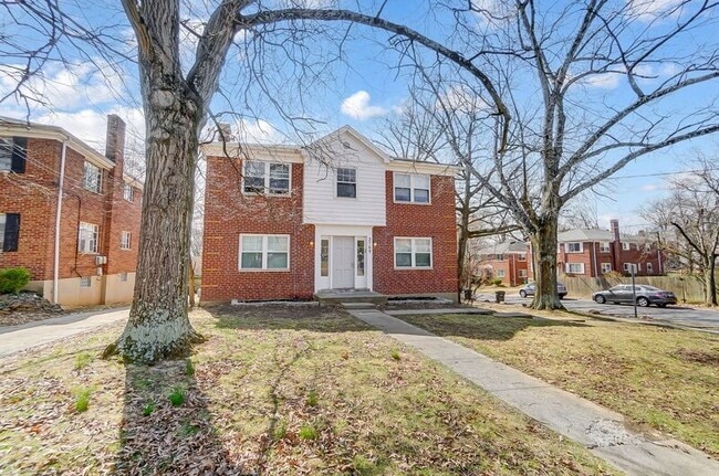 Photo - 2769 Losantiville Ave Apartment