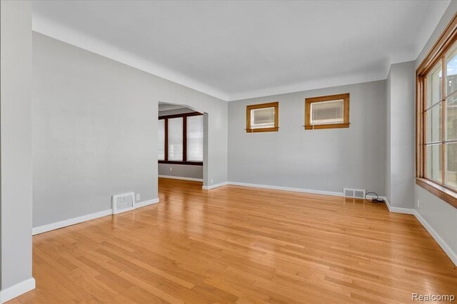 Building Photo - 1411 Wayburn St