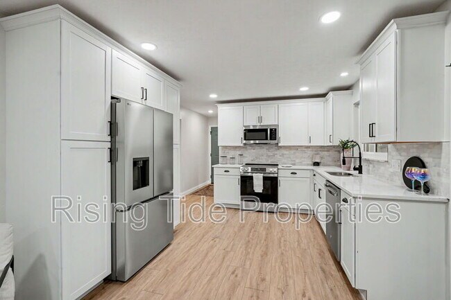 Foto del edificio - 2569 Richmar Dr