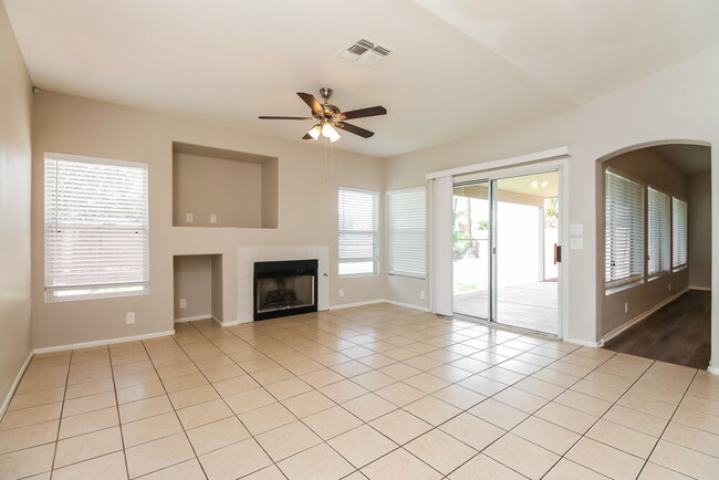 Building Photo - 3329 E Wahalla Ln