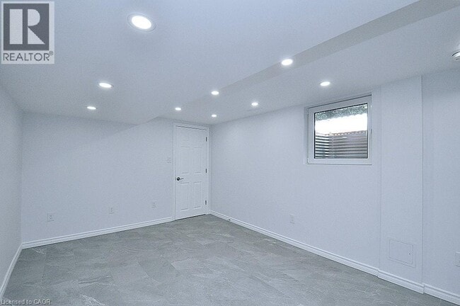 Building Photo - 75 Woodhaven Rd