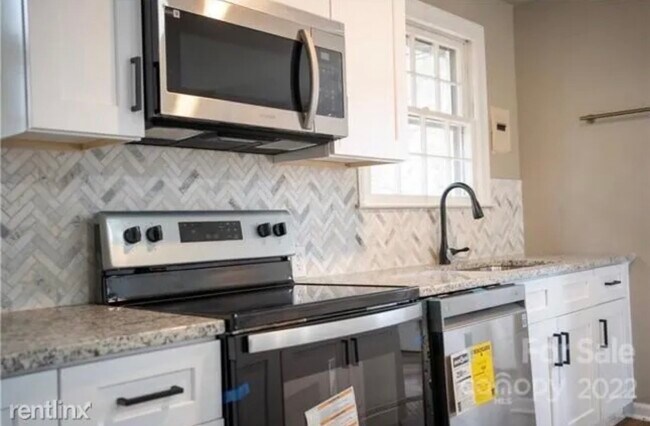 Building Photo - 2008 Choyce Cir