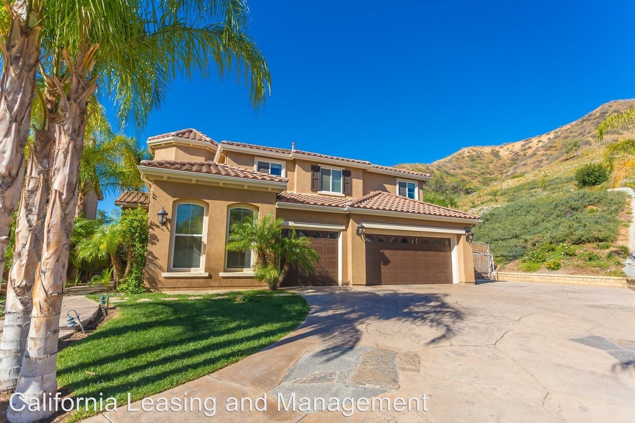 Primary Photo - 5 br, 3 bath House - 28623 Gabrial Place