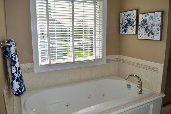 Building Photo - 5229 Stapleton Dr