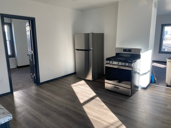 Building Photo - 24 Church St