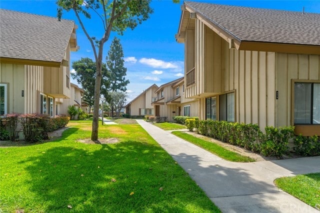 Primary Photo - 9574 Karmont Ave
