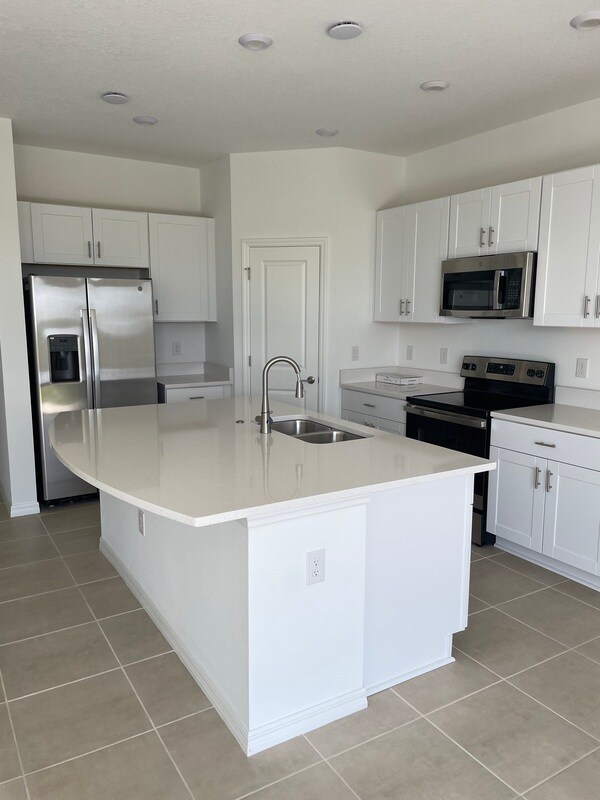 Building Photo - 8596 Lunar Skye St