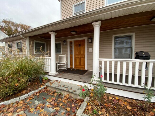 Building Photo - 96 Fitch Ave