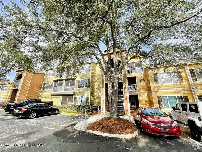 Belmont at Park Central Condominiums Apartments for Rent with Extra