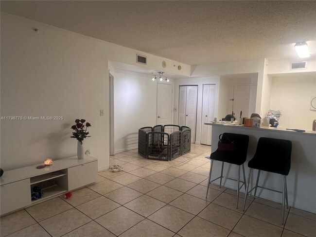 Foto del edificio - 5085 NW 7th St