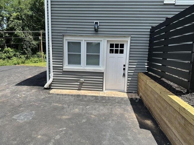 Building Photo - 12317 Metlock Road Unit B