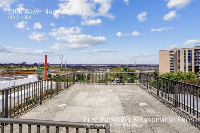 Building Photo - 1300 Army Navy Dr