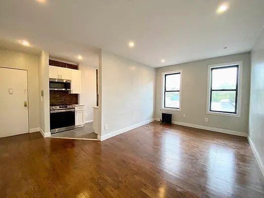 Primary Photo - 3 bedroom in New York NY 10034