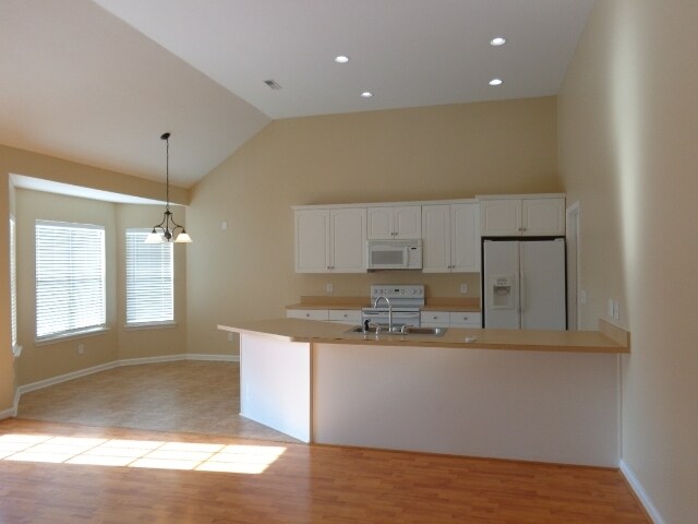 Foto del edificio - 315 Madrid Dr