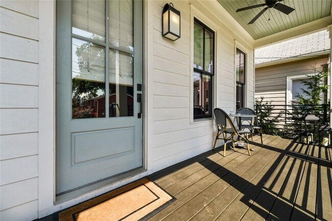 Building Photo - 222 Lampkin St NE