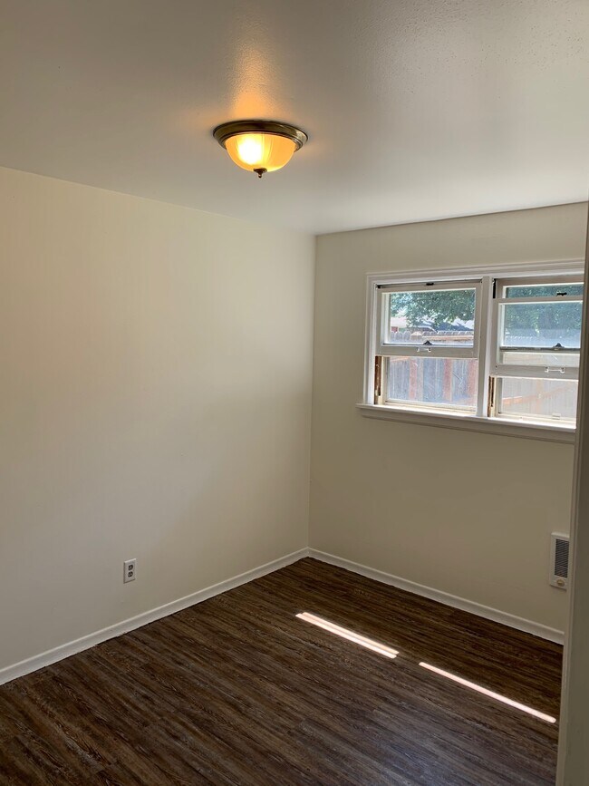 Dormitorio 2 - 5405 W Manor Crest St