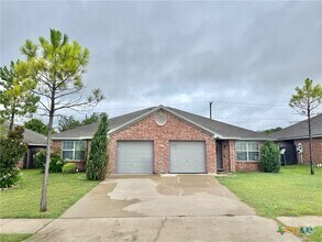 Building Photo - 6502 Temora Loop