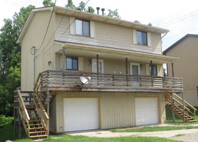 Photo - 1933 Hoyt Ave Townhome